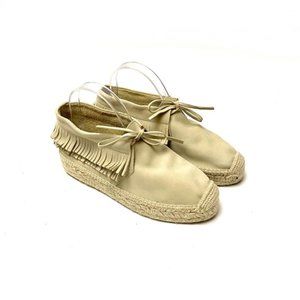 Bettye Muller Tan Leather/Suede Fringed Ratan Moccasins